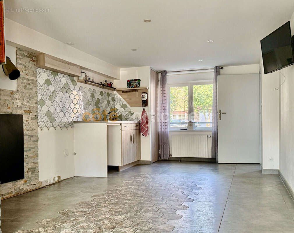 Pontorson centre ville, 132m2, vie de plain-pied , jardin clos et garage - photo 5
