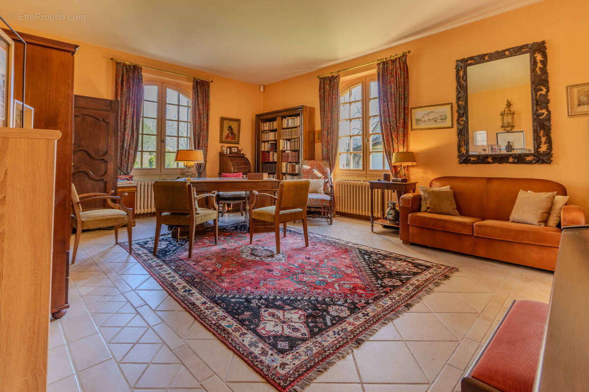 Maison à SAINT-CYPRIEN