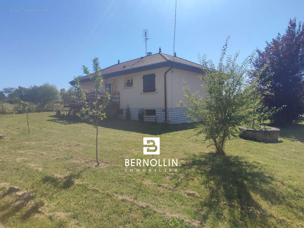 JASSERON   Villa familiale au calme avec grand terrain arboré à seulement 15 minutes de Bourg-en-Bresse - photo 15