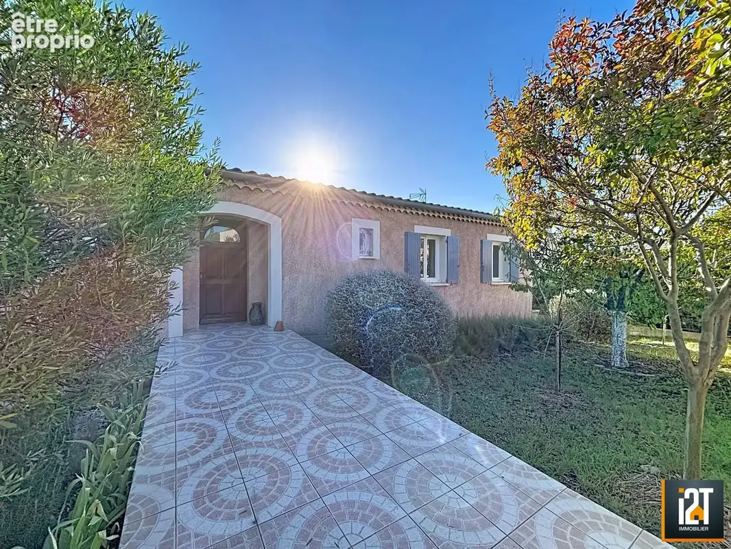 Photo Maison à Sauzet au prix de 349 800€