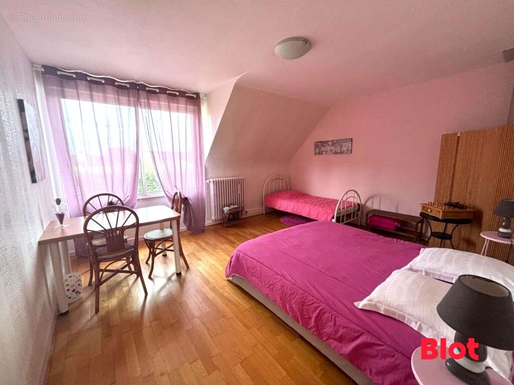 Maison à CHARTRES-DE-BRETAGNE