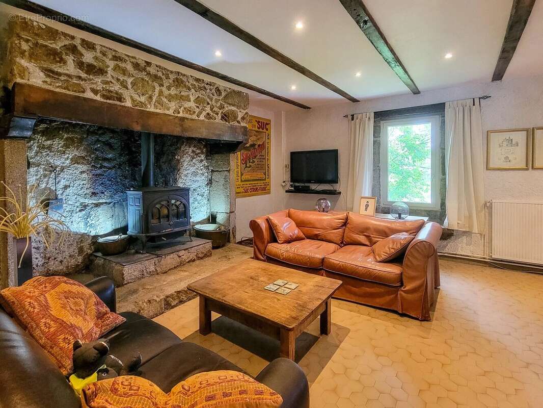 Maison à LUNAC