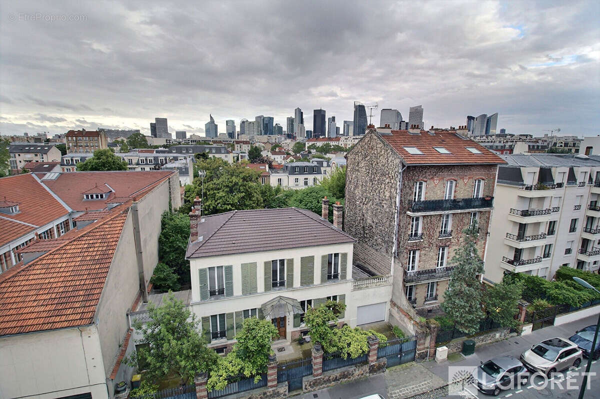 Appartement à LA GARENNE-COLOMBES