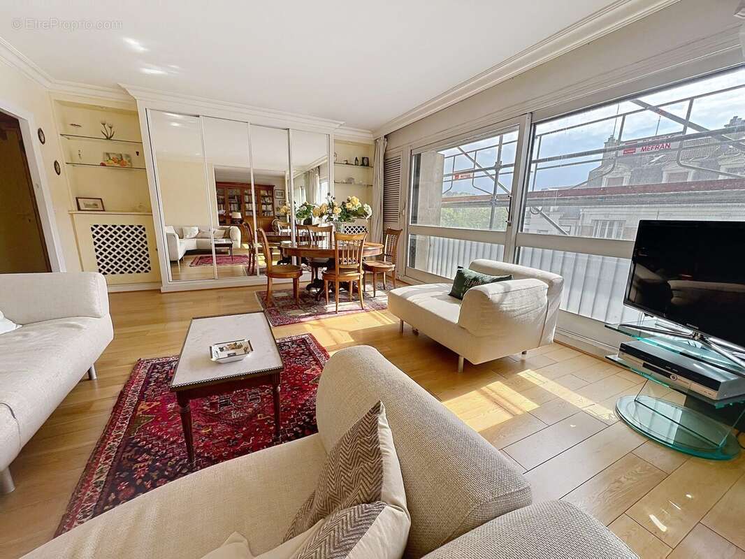 Appartement à GARCHES