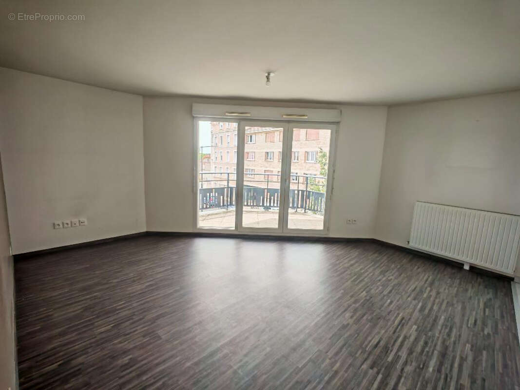 Appartement à SARTROUVILLE