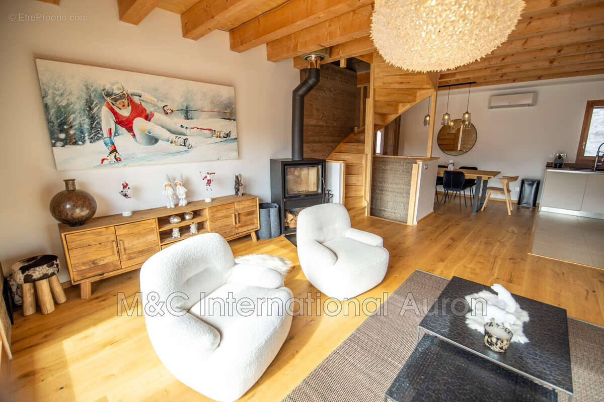 Appartement à SAINT-ETIENNE-DE-TINEE