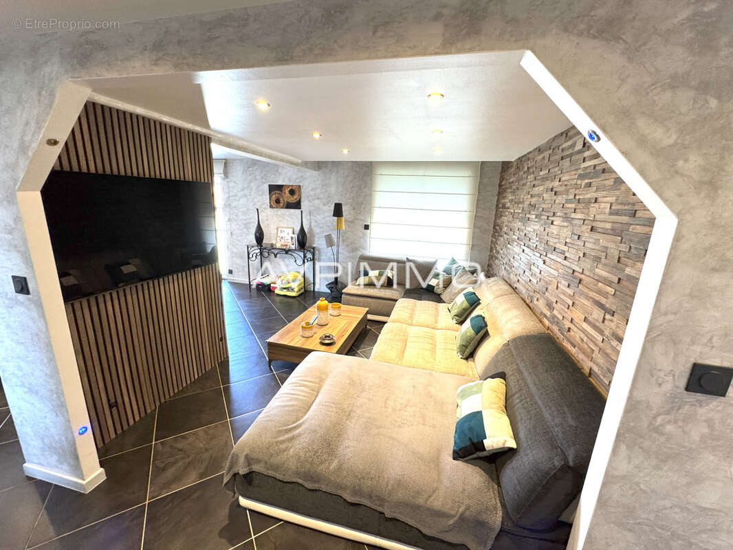 Appartement à SAINT-CYR-SUR-MER