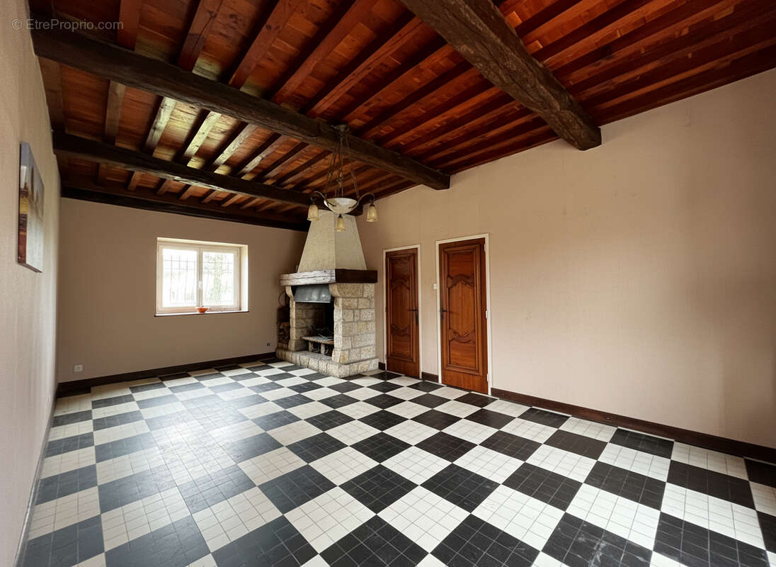 Maison à REMILLY-SUR-TILLE