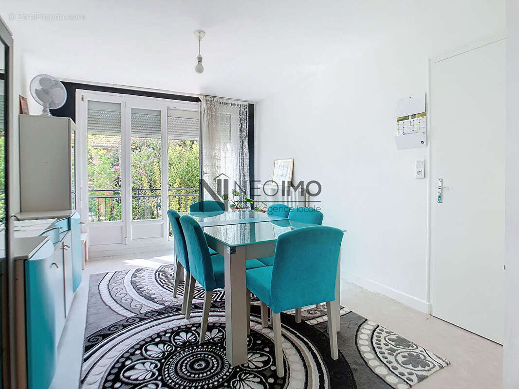 Maison à NEUFCHATEAU