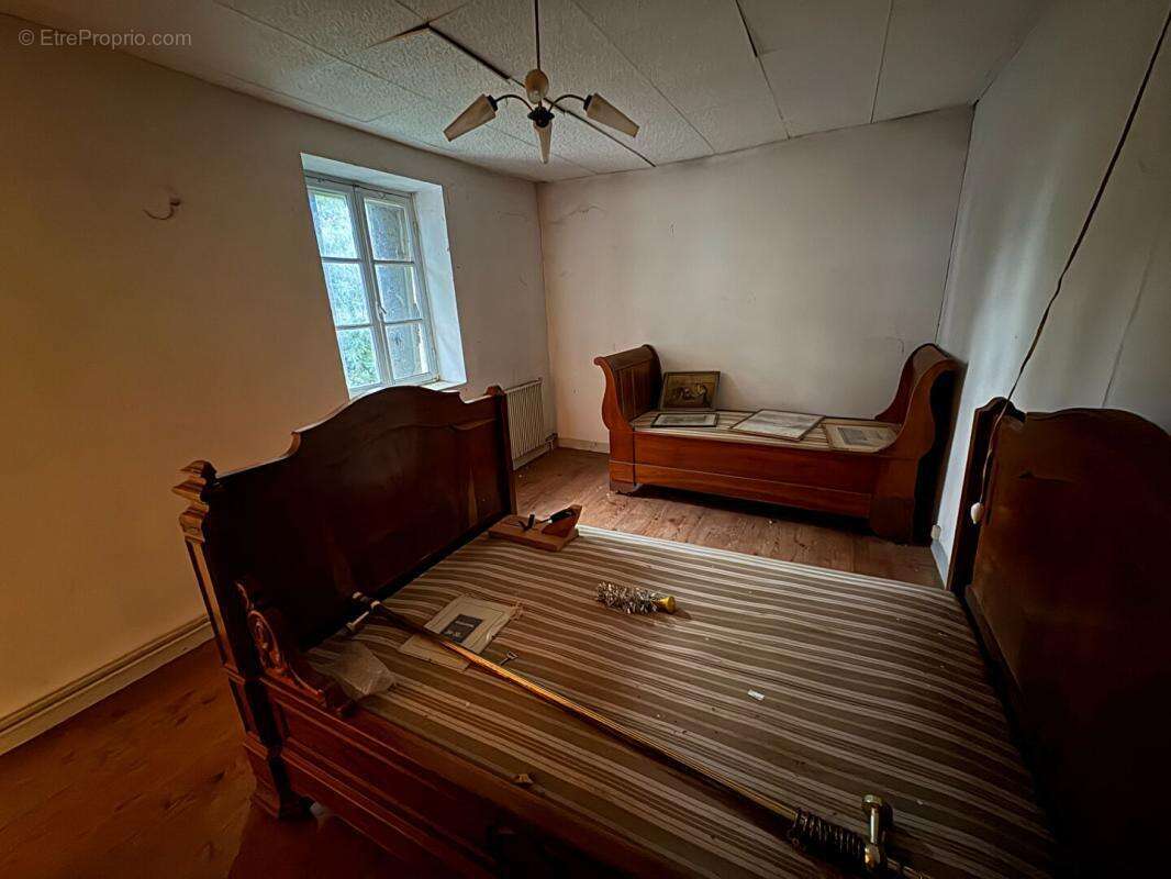 Maison à PESSAC-SUR-DORDOGNE