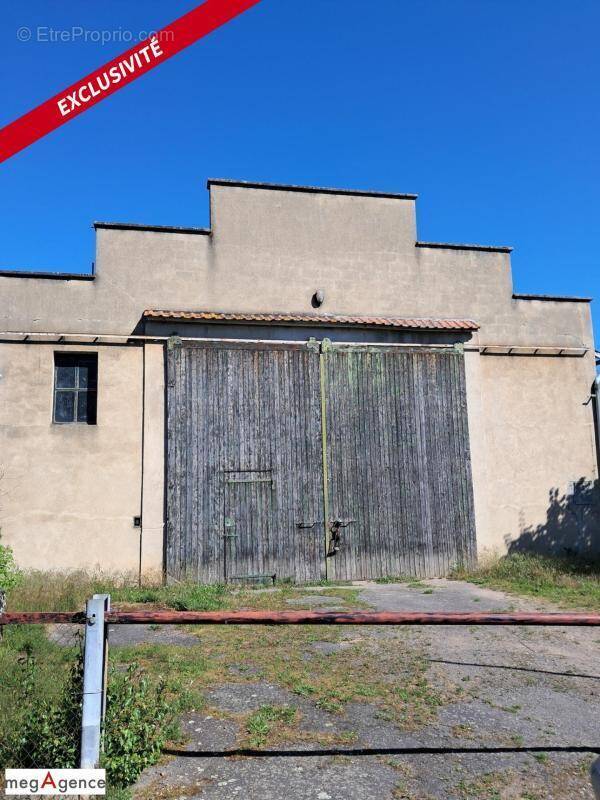 Parking à LAPALISSE