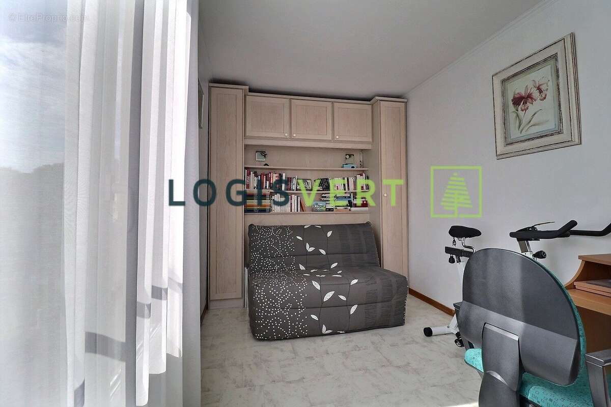 Appartement à BIEVRES