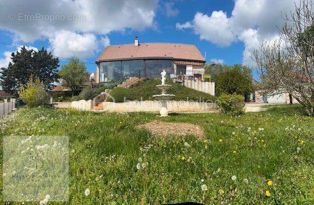 Maison à BOURBERAIN