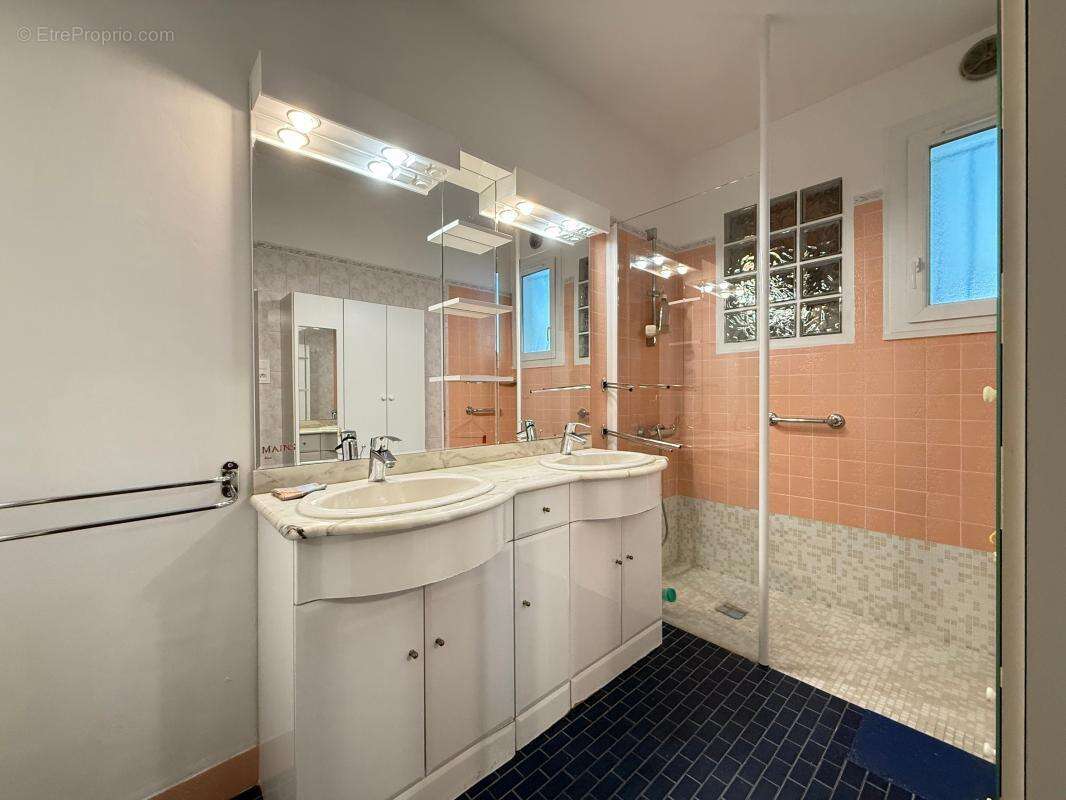 Maison à SAINT-PALAIS-SUR-MER