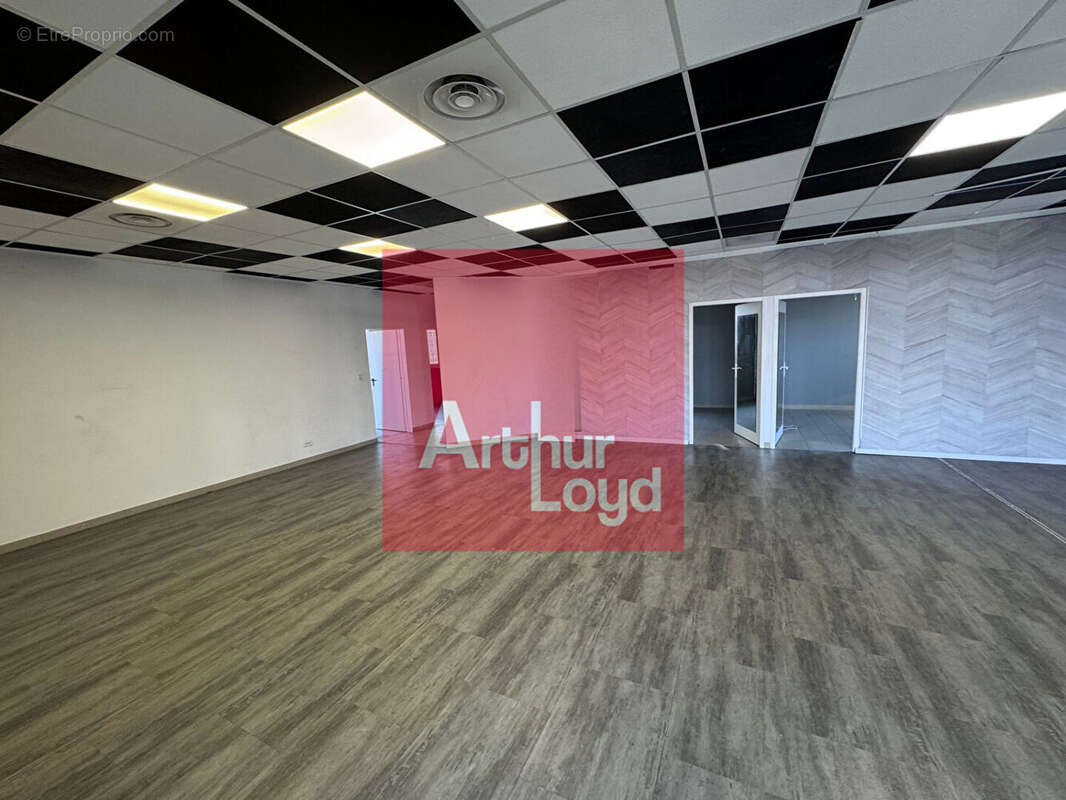 Commerce à LE PASSAGE