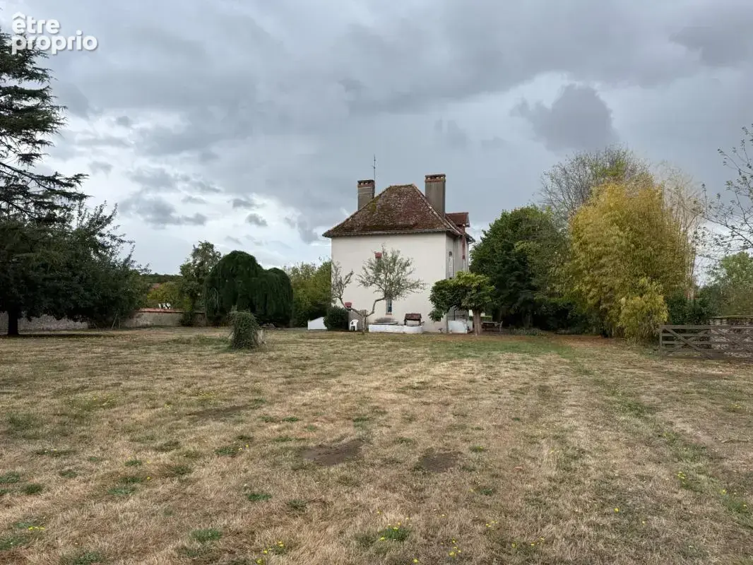 Manoir de 170m² avec son annexe de 50m² et ses dépendances sur terrain de 3 423m² 244 000 € - photo 66
