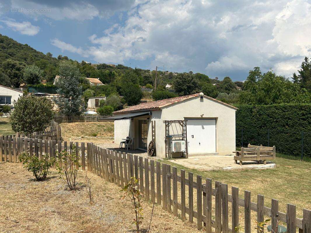 RIANS (83560) – Belle maison de plain-pied 120 m² avec T1 indépendant sur 4 000 m² de terrain piscinable - photo 21