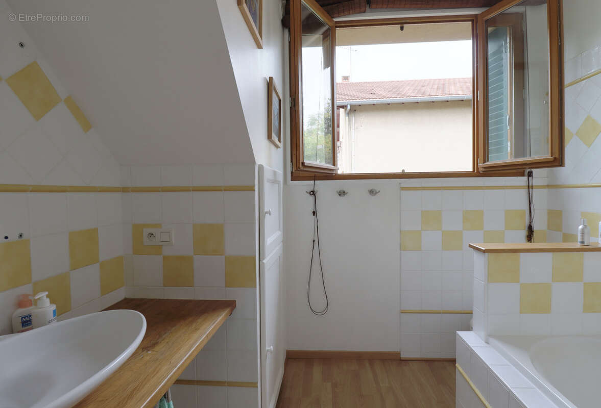 Maison à RILLIEUX-LA-PAPE