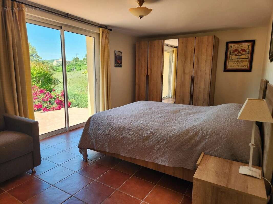 Superbe Villa de Campagne Alliant Luxe Moderne et un Magnifique Terrain - photo 7