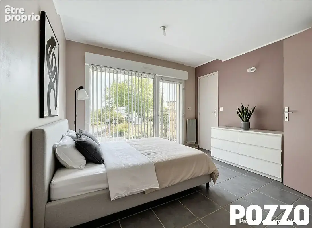 A vendre. conde sur vire. proche bourg et ecoles . maison avec vie de plain pied. - photo 9