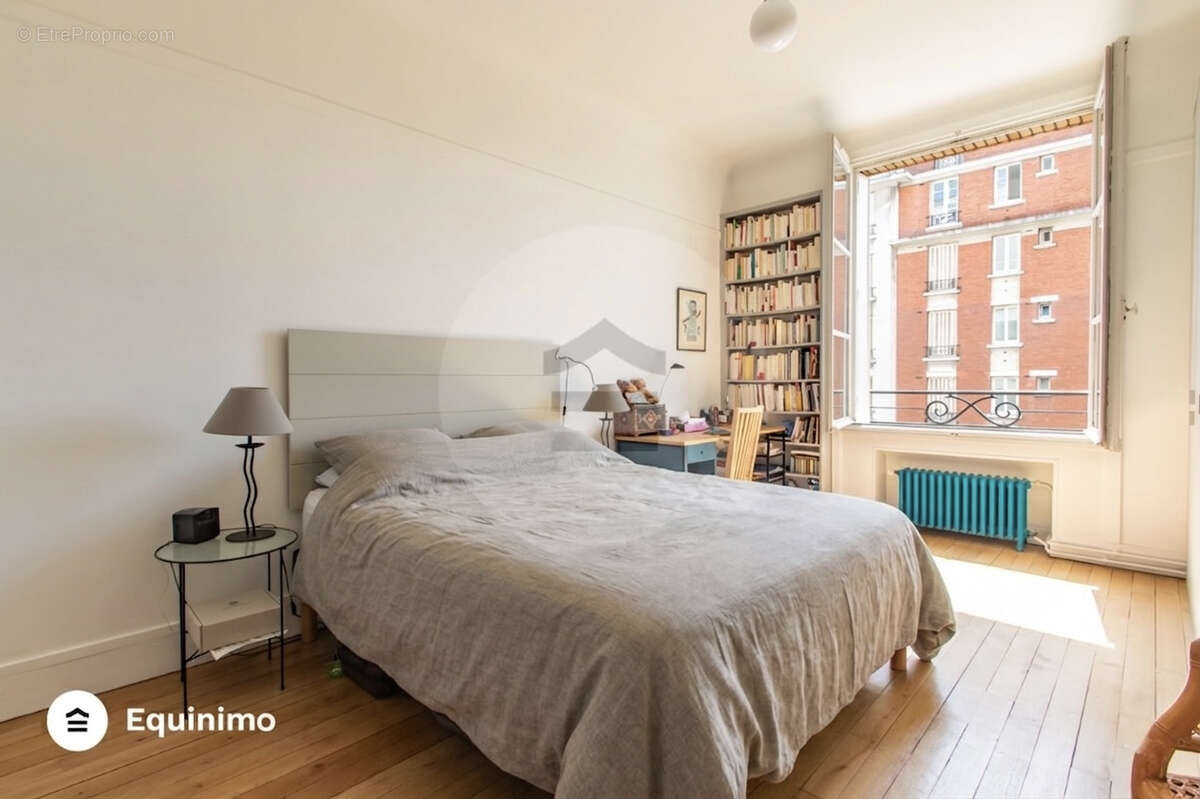 Appartement à PARIS-16E