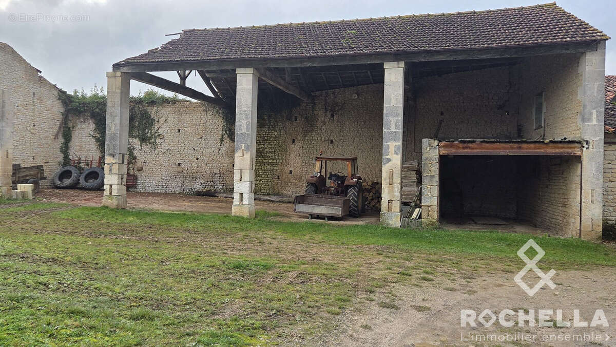 Appartement à PAILLE