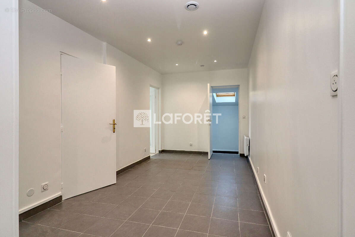 Commerce à CONFLANS-SAINTE-HONORINE