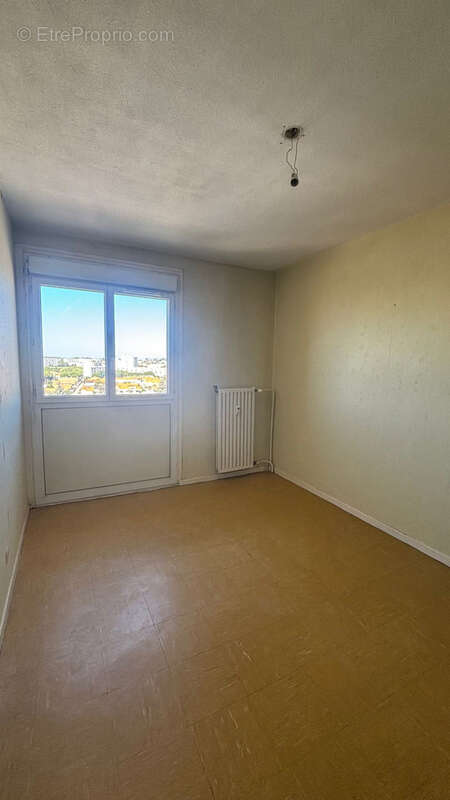 Appartement à PORT-DE-BOUC