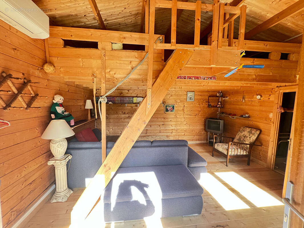 Maison à LES MATHES