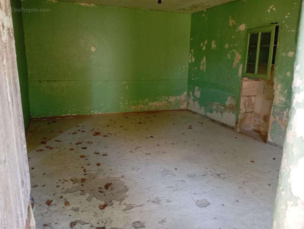 A THURE(86)  Ensemble immobilier de caractère à réinventer 160m2 de potentiel - photo 10