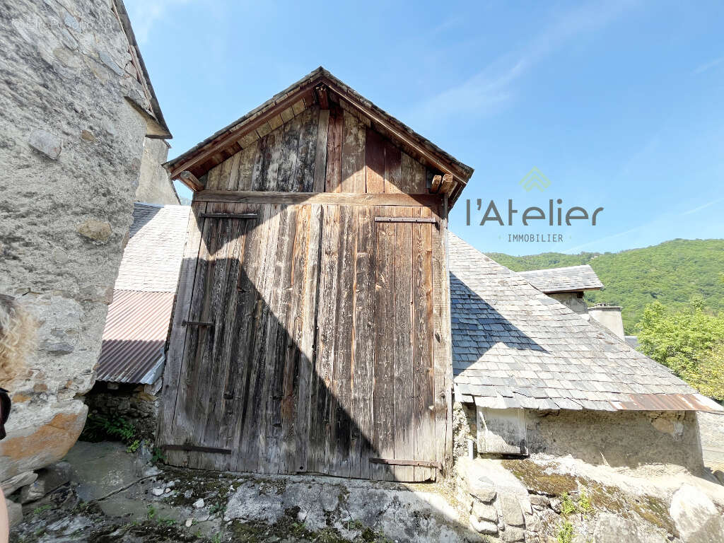 La Porte du Louron - Grande maison et grange attenante à rénover - photo 15