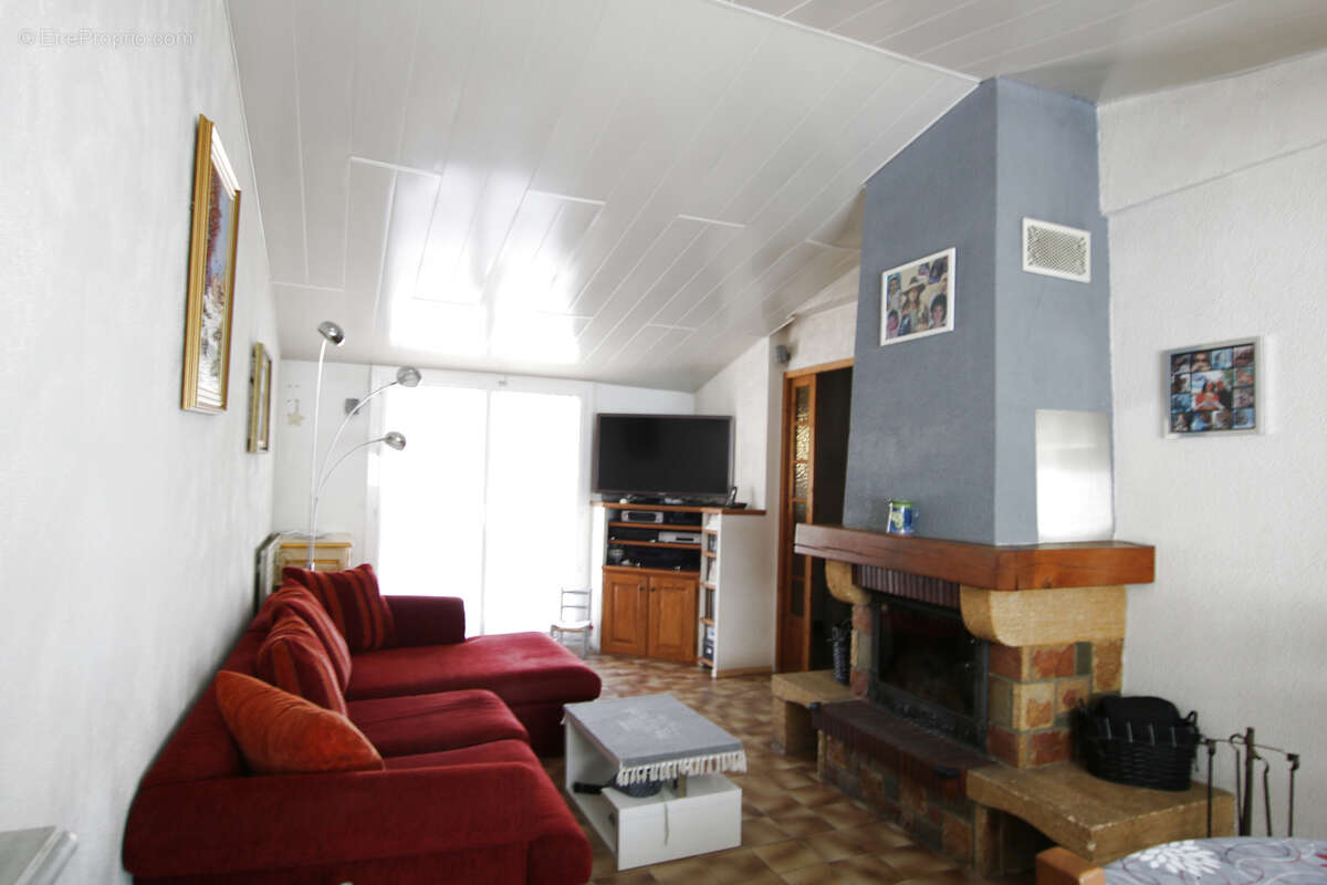 Maison T5 de 138m2 avec 140m2 de jardin - photo 4