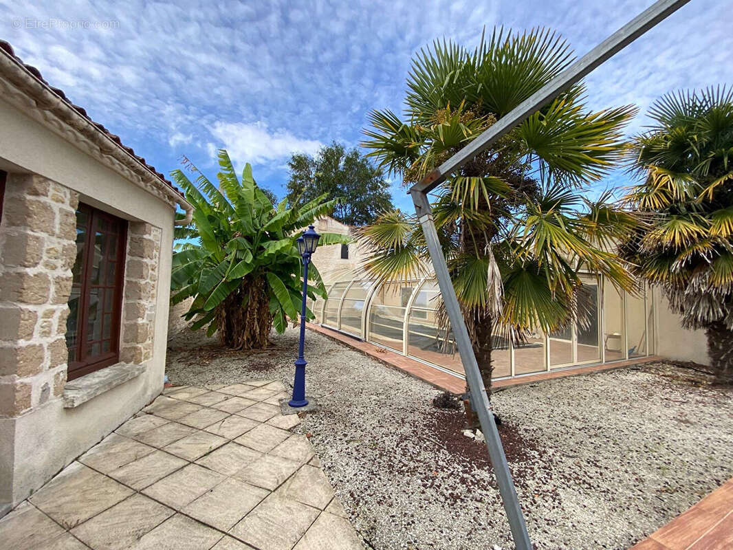 Maison à SAINT-MICHEL-EN-L&#039;HERM