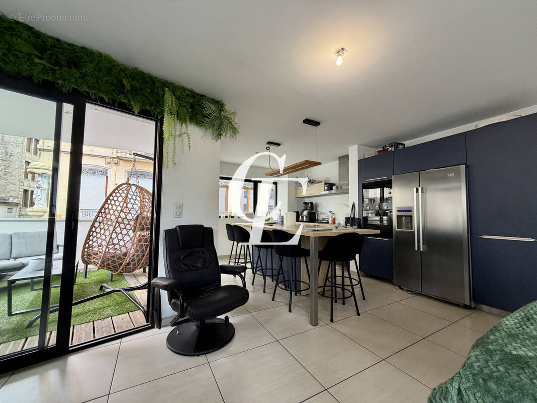 Appartement à SAINT-ETIENNE
