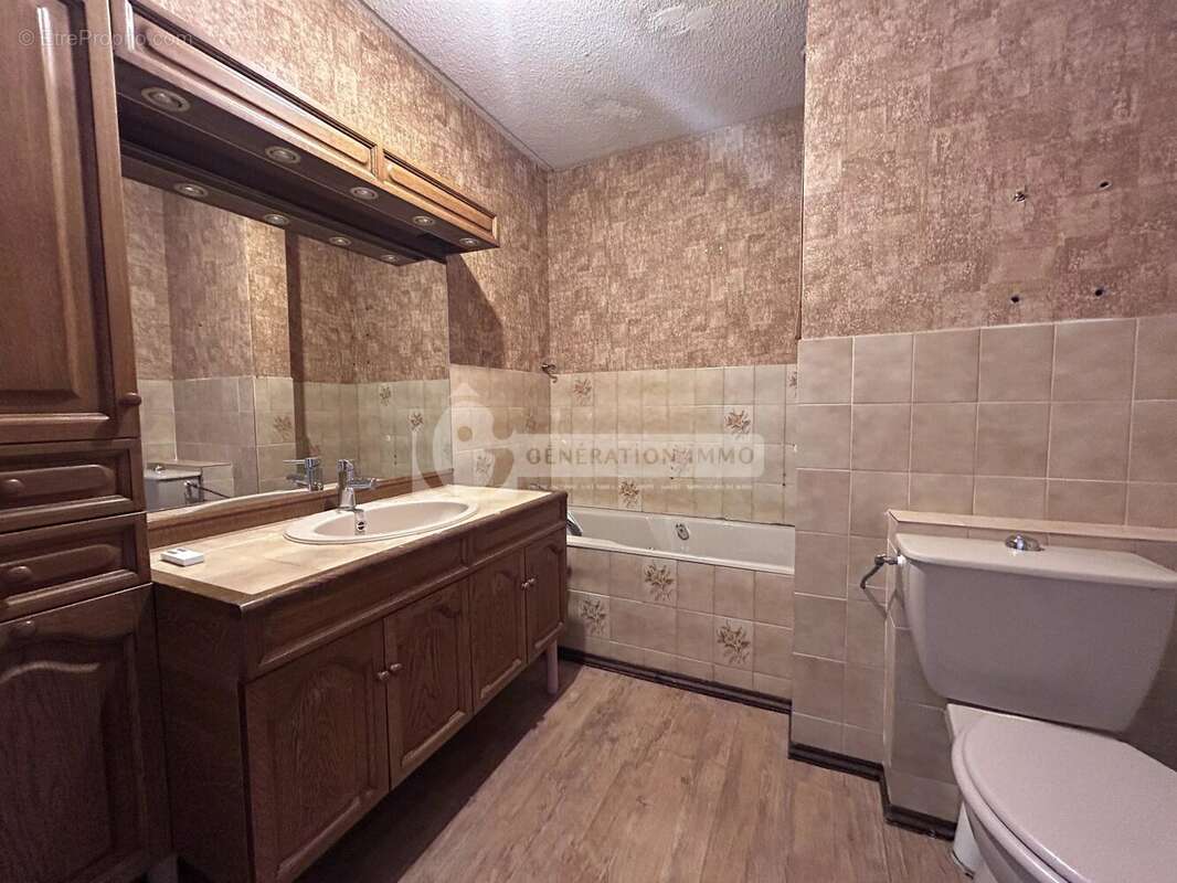 Maison à SAINT-MARTIN-DE-CRAU