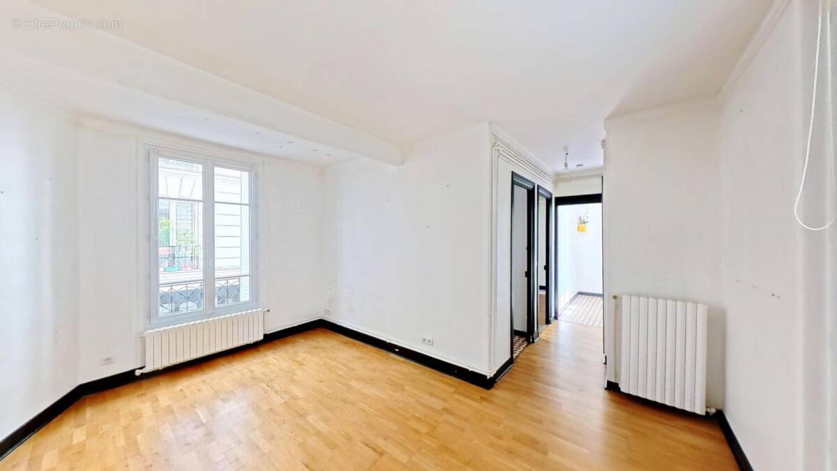 Appartement à PARIS-18E