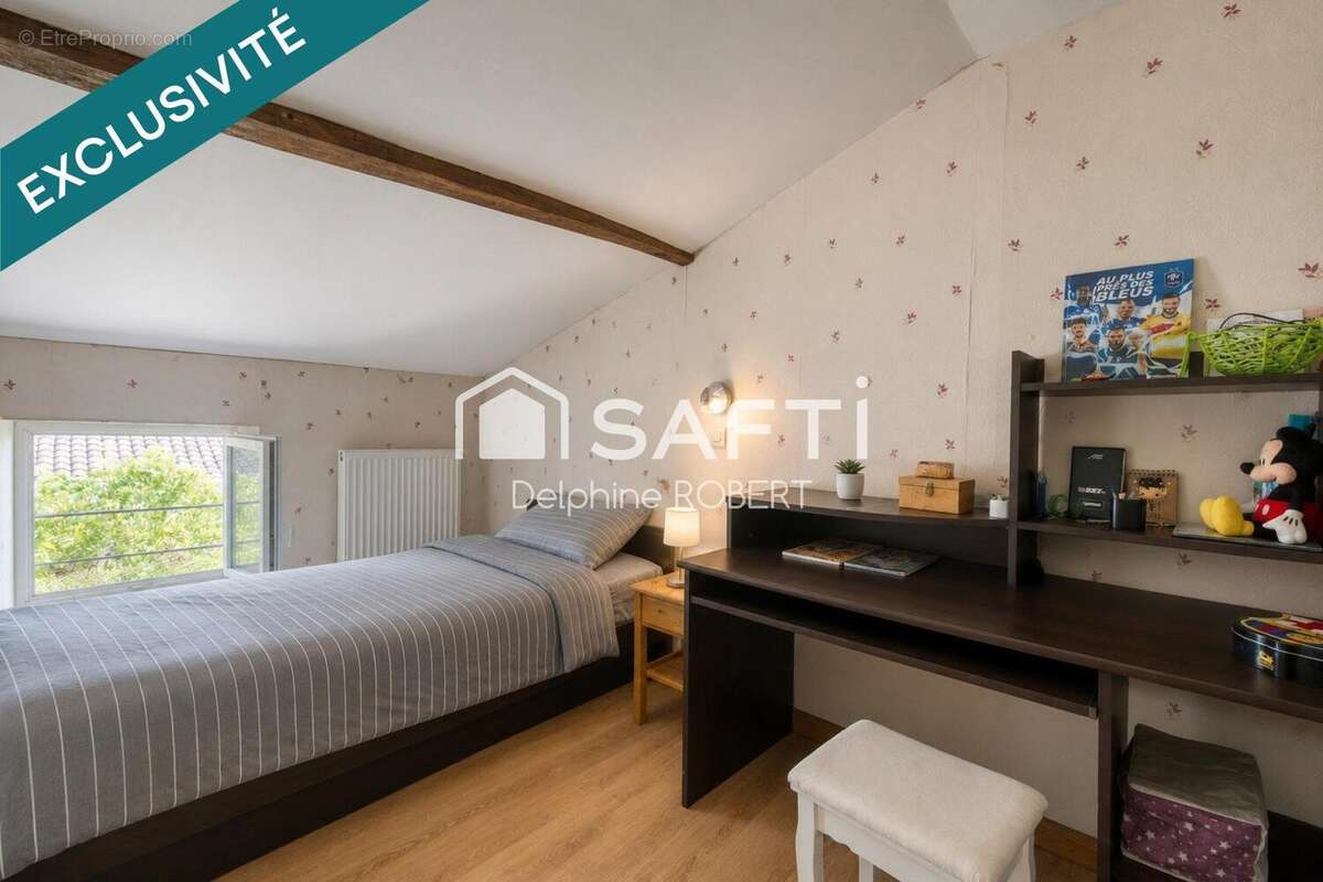 Maison 125 m² à Montpellier-De-Medillan  - photo 8