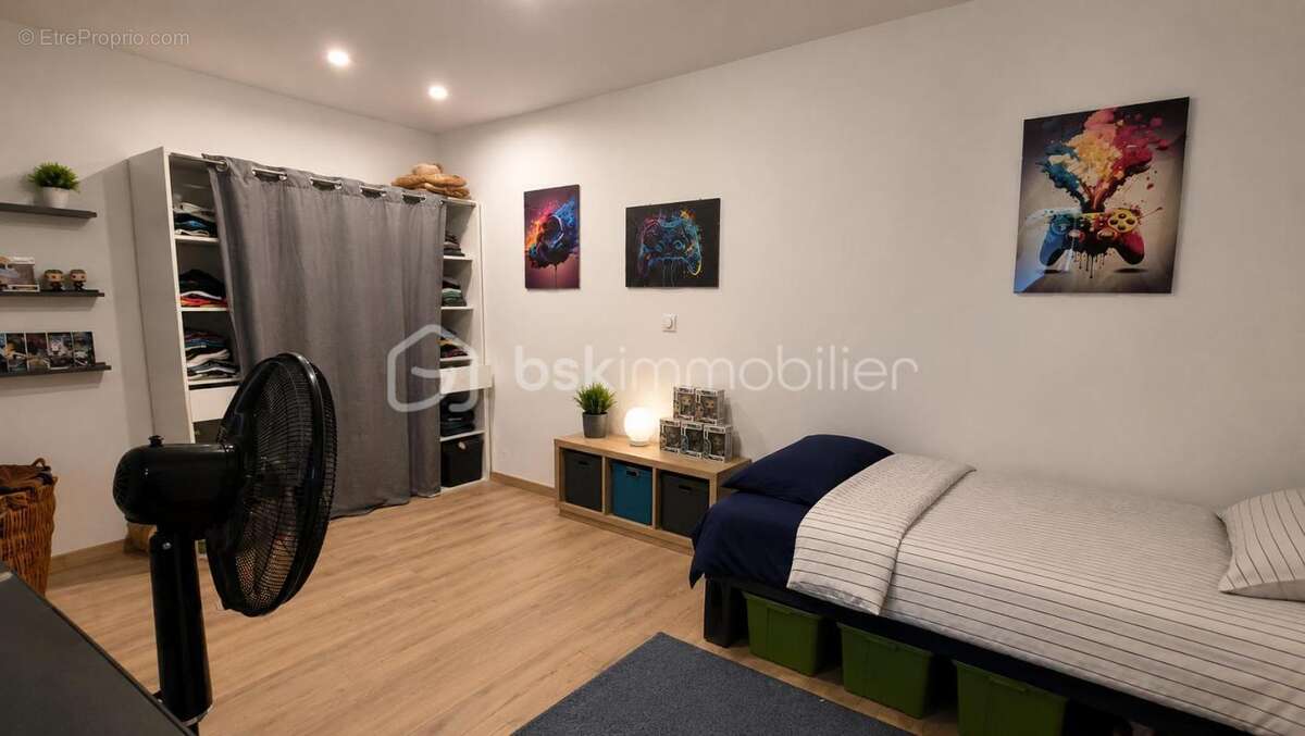 A vendre maison de maitre renovee deux faces de 183m² a baixas - centre ville - proche des commerces - terrasse - quatre chambre - photo 11