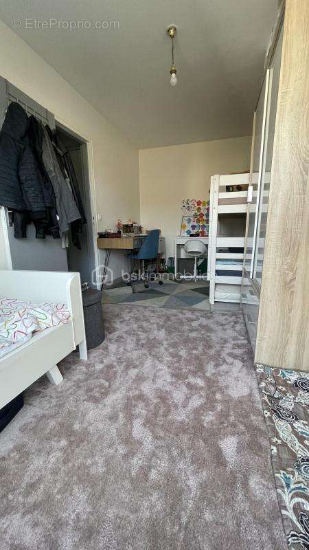 Appartement à THIAIS