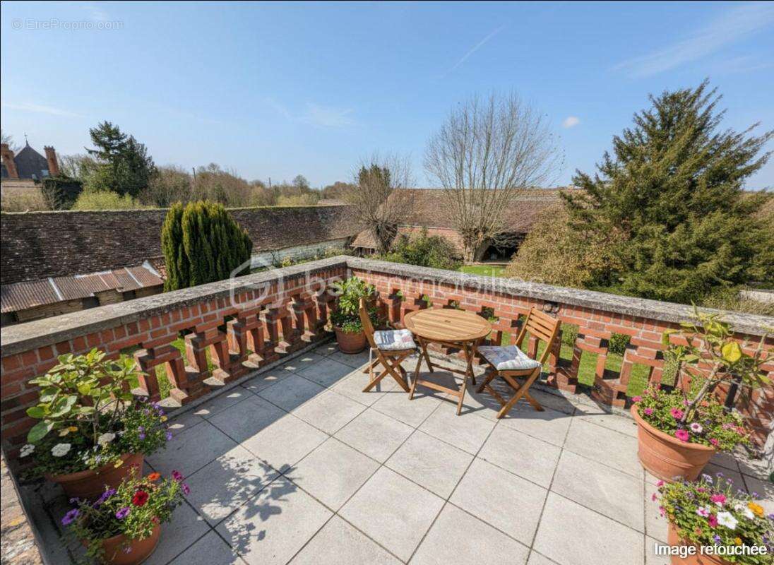 Maison à PONT-SUR-YONNE