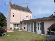 Maison à GREGES