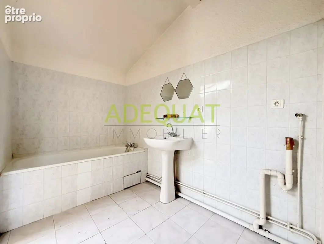 Bourgoin jallieu 'hyper centre ville' appartement de type 2 en duplex… - photo 10