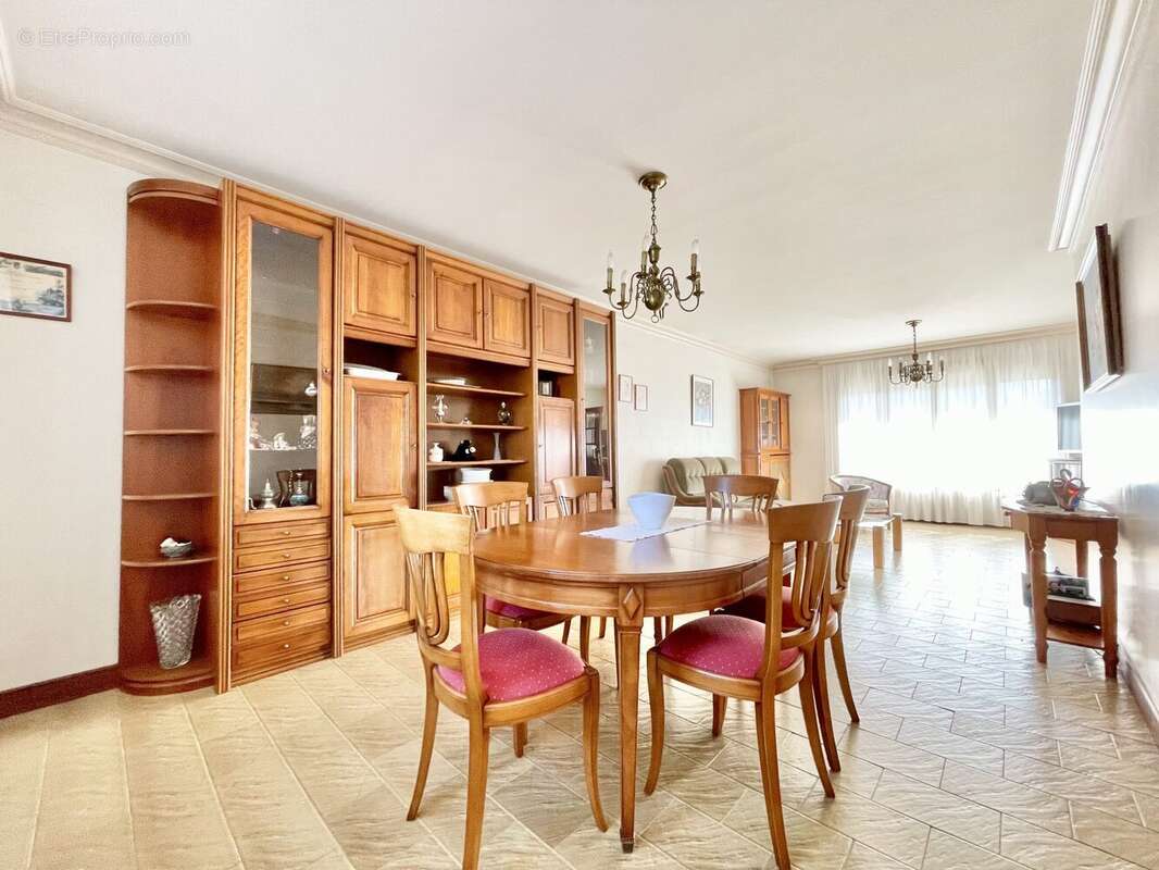 Maison à LES PAVILLONS-SOUS-BOIS