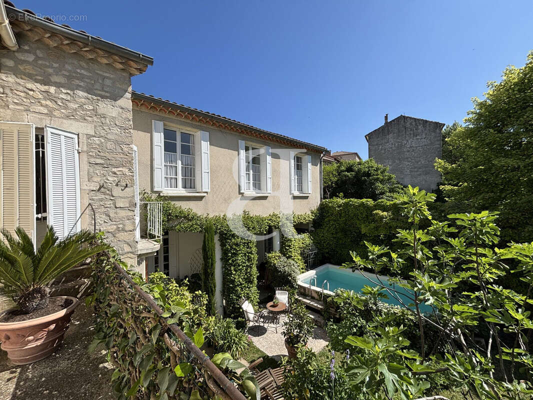Maison à VAISON-LA-ROMAINE