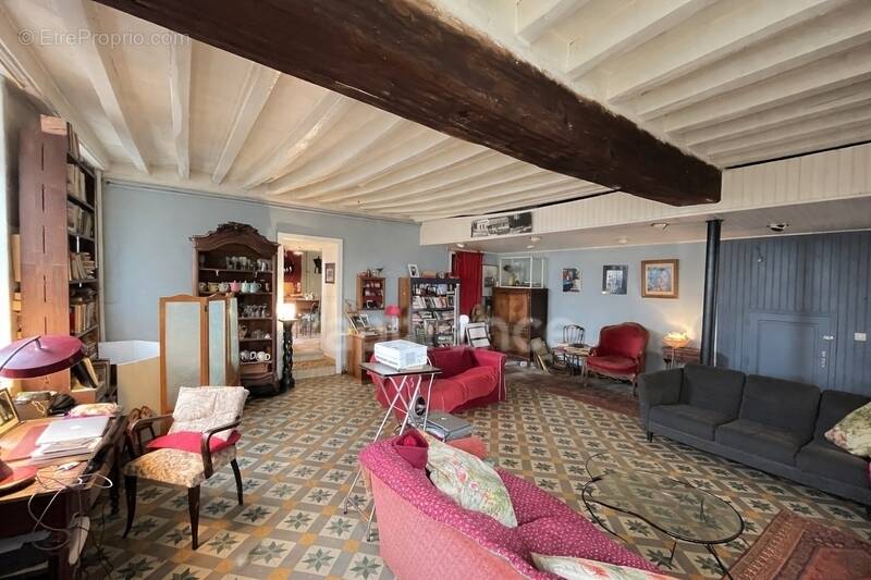 Maison à TREIGNY