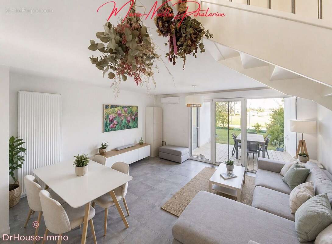 Maison à BLANQUEFORT