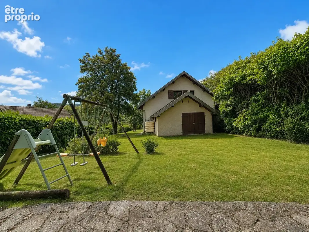 À VENDRE   « La Verdoyante » Maison familiale de 153 m2 et 2 142 m2 de terrain - photo 6