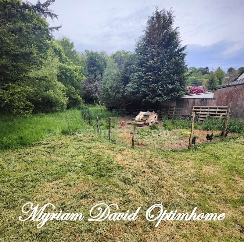 Terrain à ROSTRENEN