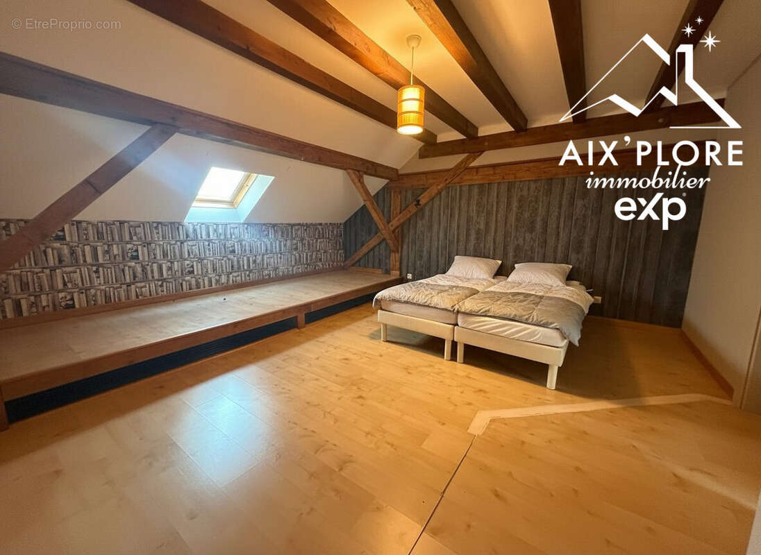 565 m² à Albertville  - photo 7