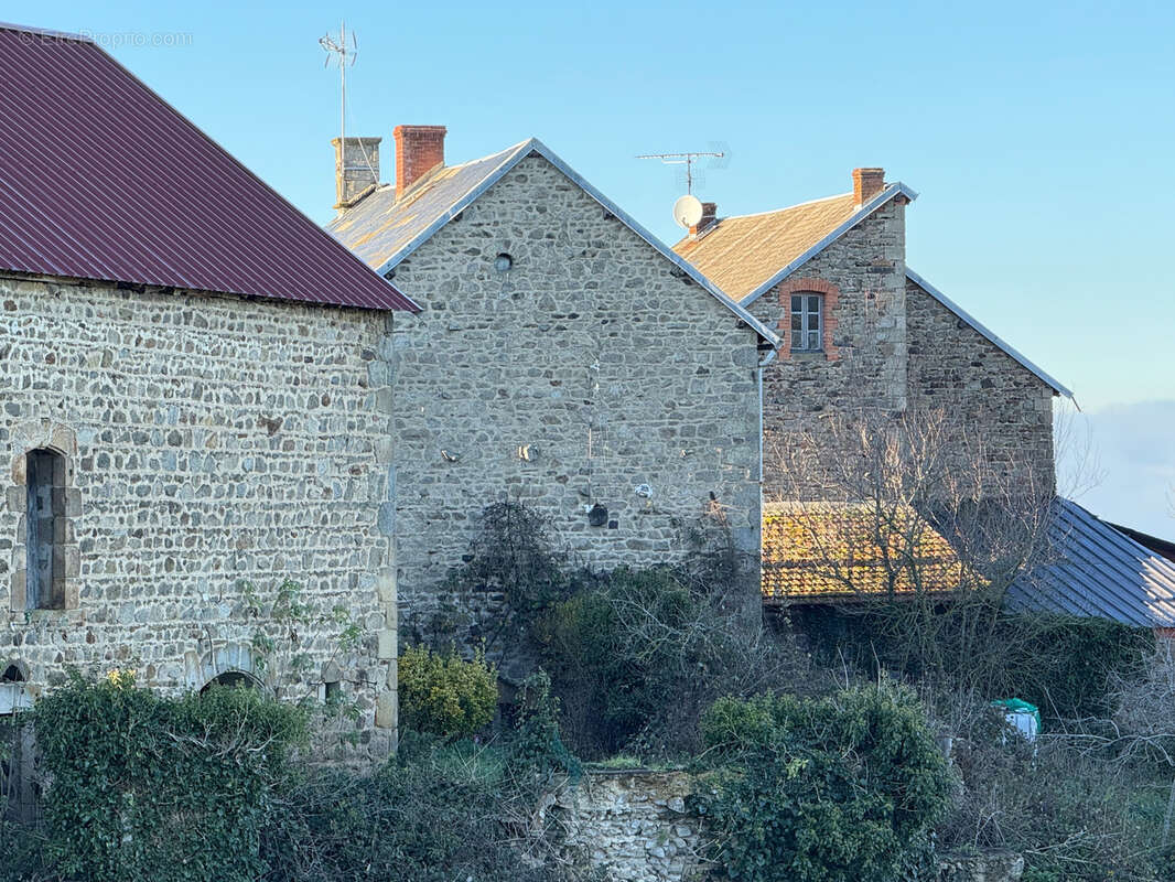 Maison à BUSSIERES